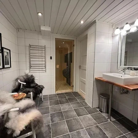 Semesterbostad Nydelig Hytte I Naturskjonne Omgivelser *